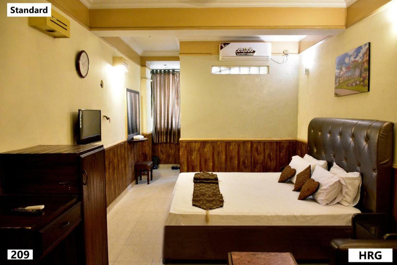 Hotel Royal Gardens Lahore Ngoại thất bức ảnh