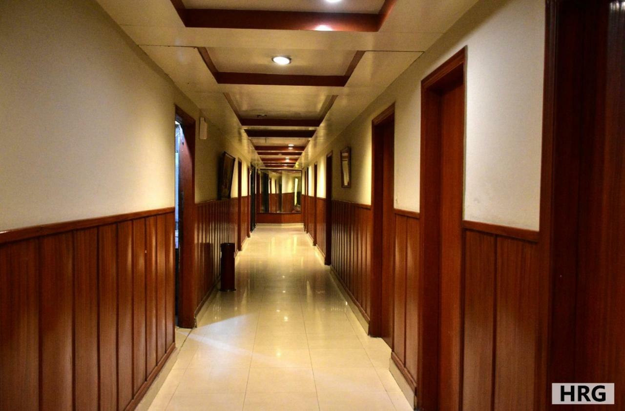 Hotel Royal Gardens Lahore Ngoại thất bức ảnh